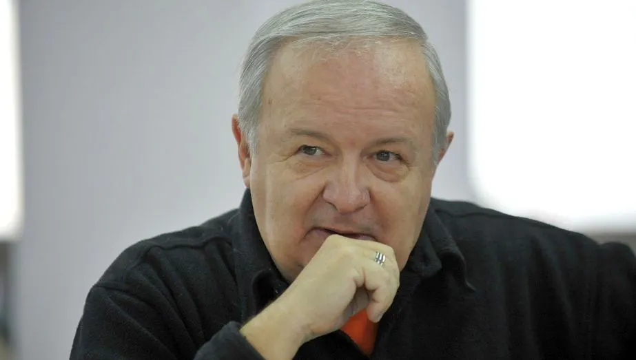 Cristian Țopescu a fost dus la spital. Este în stare gravă