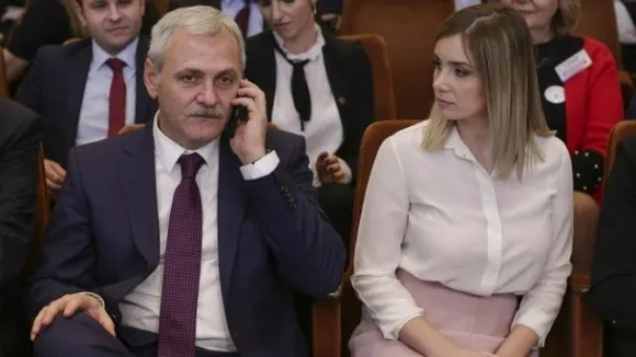Dragnea explică cum publică pe Facebook de la volan: ”Eu dictez mesajele şi Irina le postează”