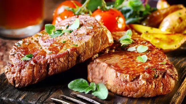 Cum să faci friptura perfectă. Toată lumea îţi va cere reţeta deliciului