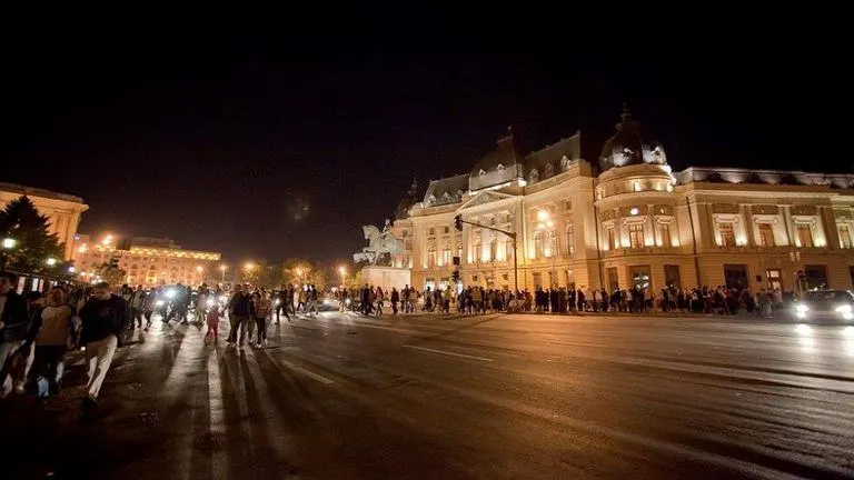 Angajații din muzee protestează pentru salarii chiar înainte de Noaptea Muzeelor