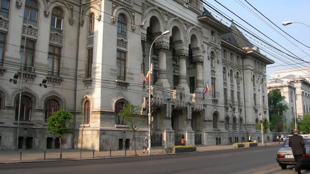 Surpriză uriașă! Cine va candida la Primăria Capitalei! Cioloș, făcut praf