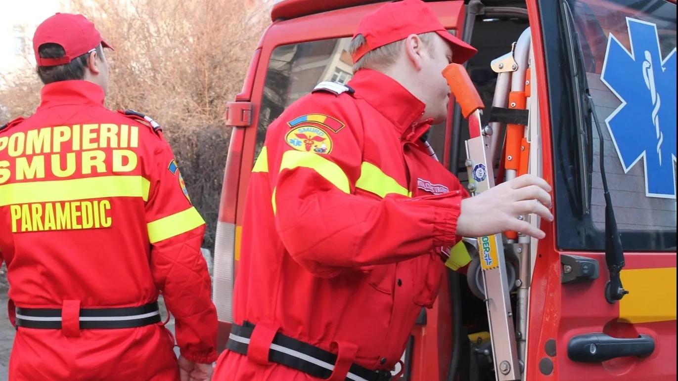 Un bărbat a fost găsit carbonizat într-un autoturism incendiat