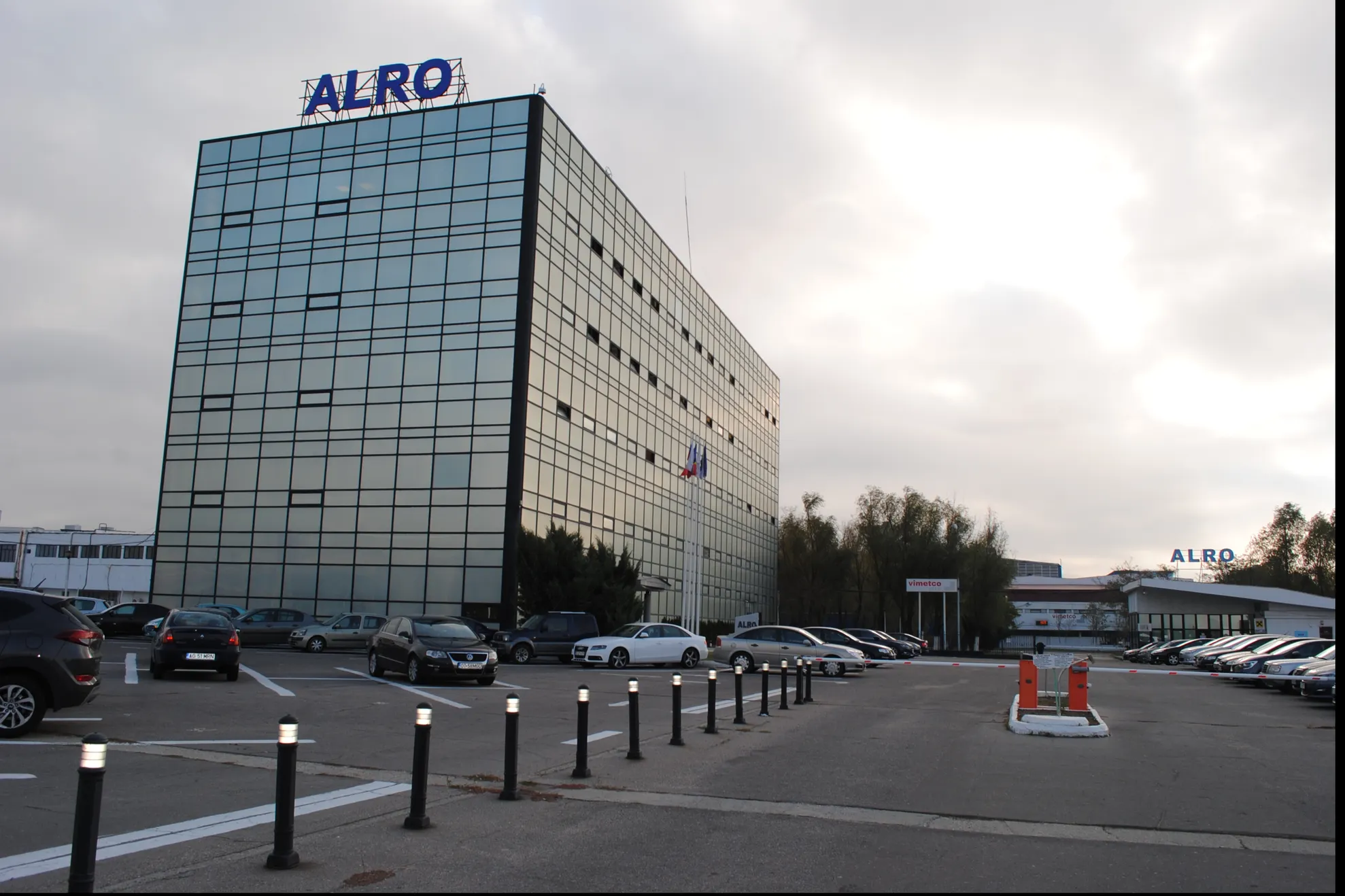Alro Slatina, scoasă la vânzare de patronii ruşi