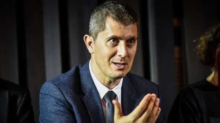 Dan Barna, USR: Dragnea a anunţat că urmează să conducă ţara prin decrete, exact cum făcea Ceauşescu
