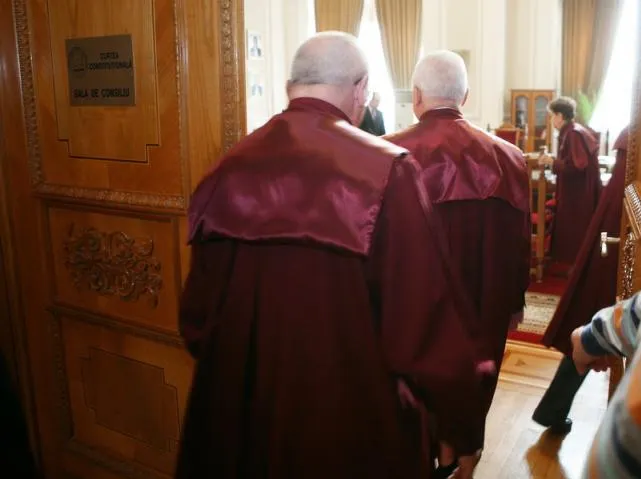 CCR sesizează Comisia de la Veneţia. Se plâng de "atacurile virulente" împotriva instituţiei