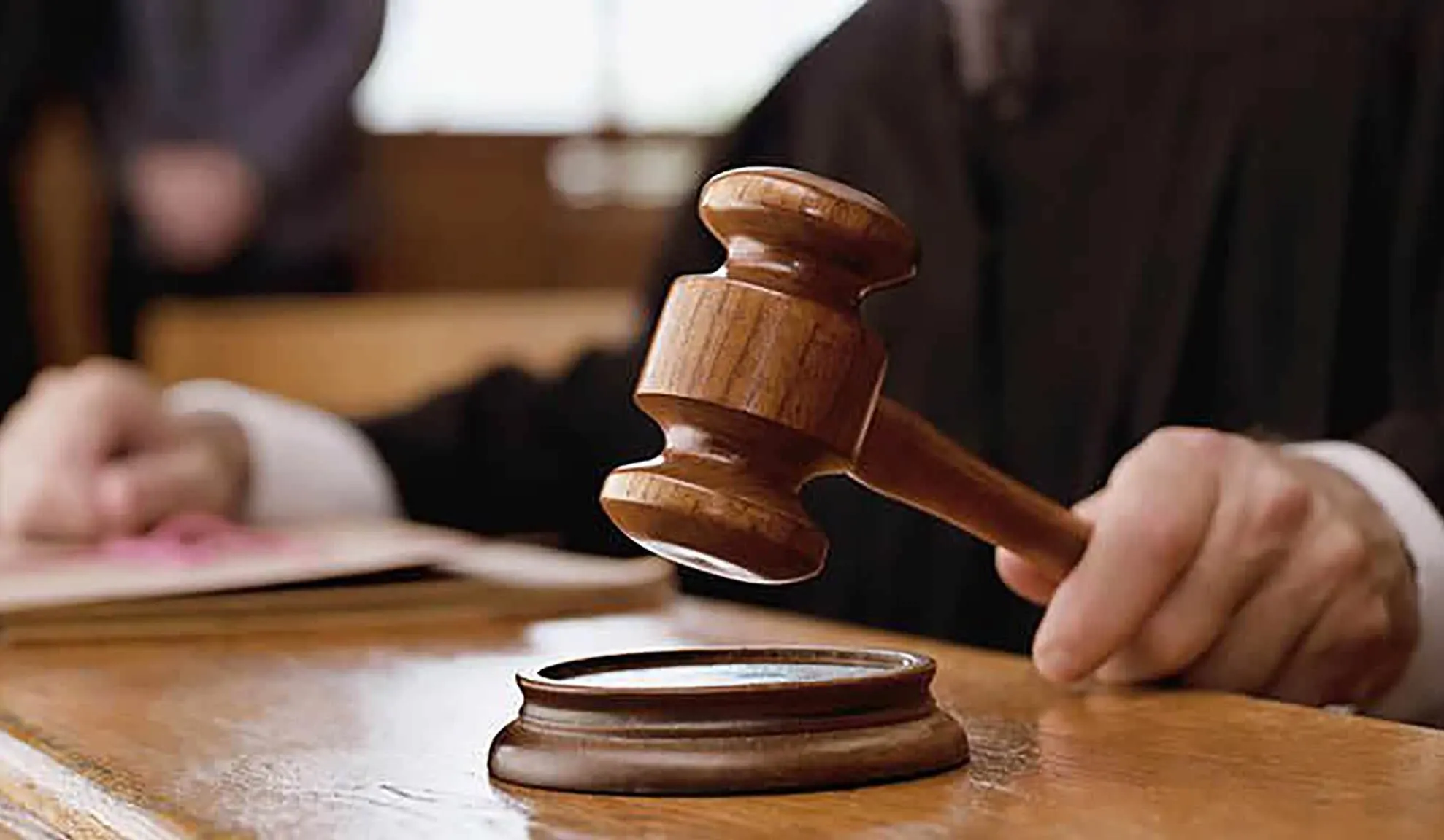Fostul prefect al judeţului Galaţi, condamnat la opt ani de închisoare