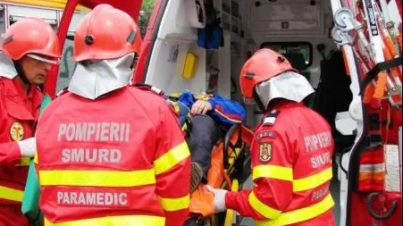 Explozie la Cluj. O bombă artizanală montată lângă o mașină a sărit în aer. Un pompier, rănit