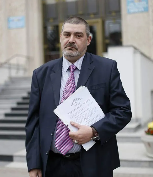 "Strategul" campaniei "Halep huiduită", supus cu sfinţenie lui Dragnea