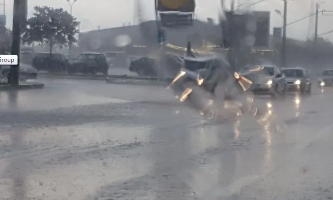 A fost urgie la Braşov, de mulţi ani nu s-a mai văzut aşa un potop! (VIDEO)