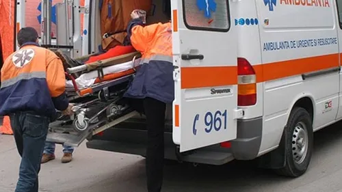 Doi bărbaţi răniţi după ce rezervorul unei maşini pe care-l sudau a explodat