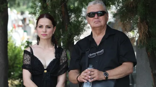 Iubita lui Gheorghe Turda, apariție sexy la înmormântare