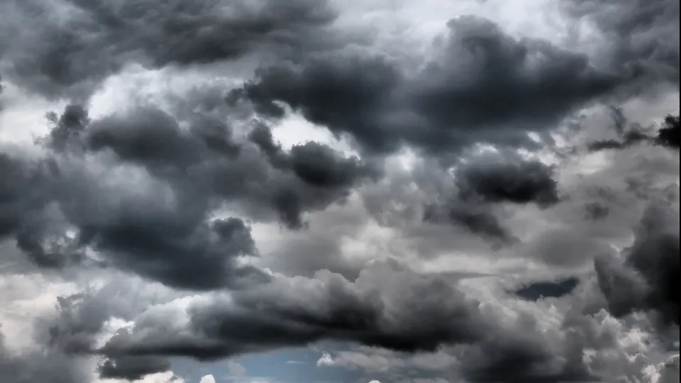 Avertizare meteo! Ne așteaptă un weekend furtunos