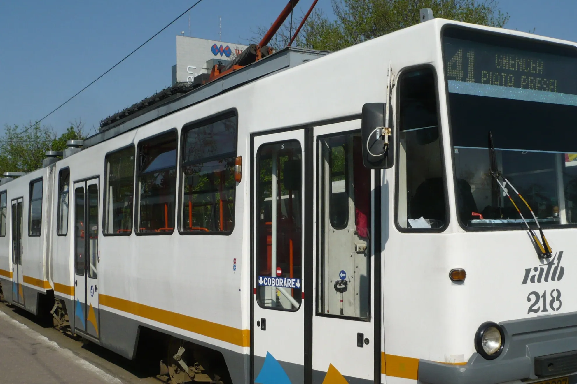 Linia 41, blocată în această dimineaţă