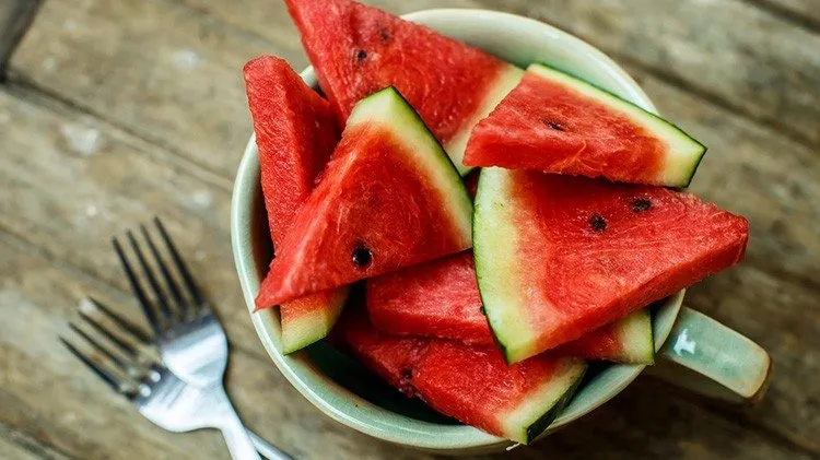 Dieta cu pepene verde. Slăbești rapid fără să te înfometezi. Iată cum trebuie ținută!