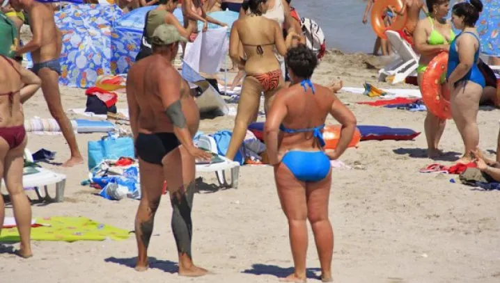 Ce să nu consumi niciodată când mergi pe litoral. Sub nicio formă!