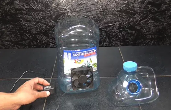 Cum să confecționezi un aparat de aer condiționat din sticle de plastic