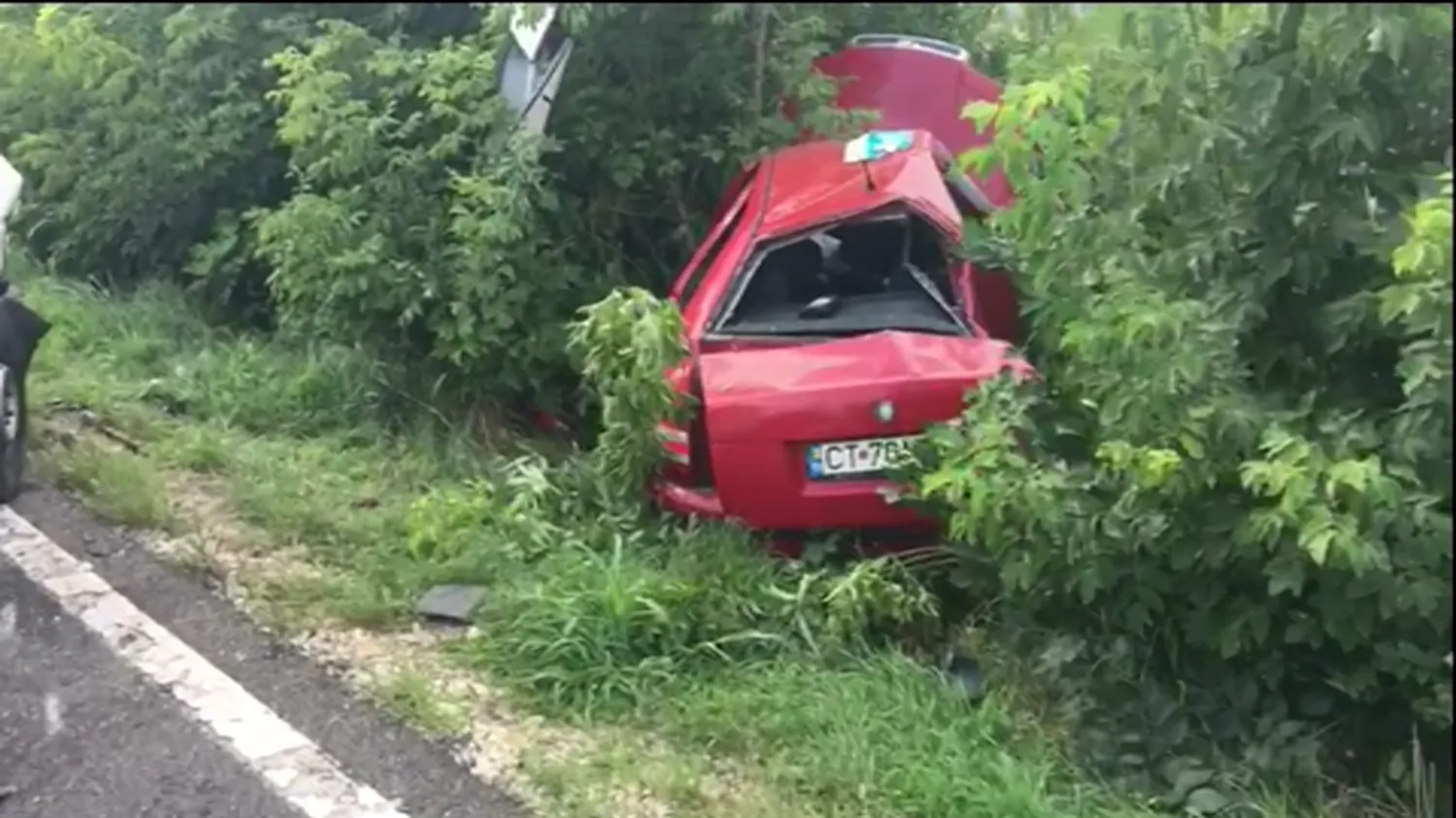 Un bărbat a murit între fiarele contorsionate ale maşinii