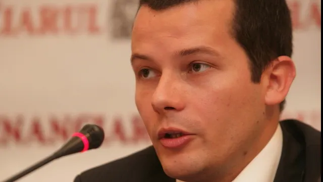 Cine e consilierul din umbră al americanilor care au cumpărat o bancă în România