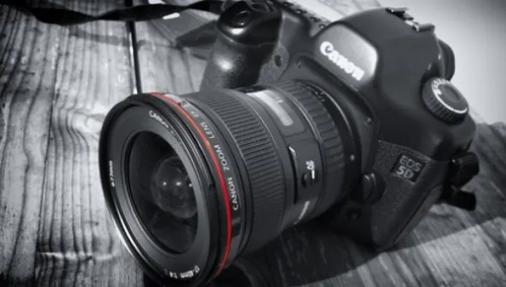 eMAG.ro – Top 10 aparate foto DSLR – Sunt foarte accesibile