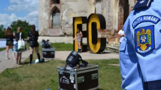 Virale! Cum se pregătesc jandarmii şi poliţiştii pentru Electric Castle (VIDEO)
