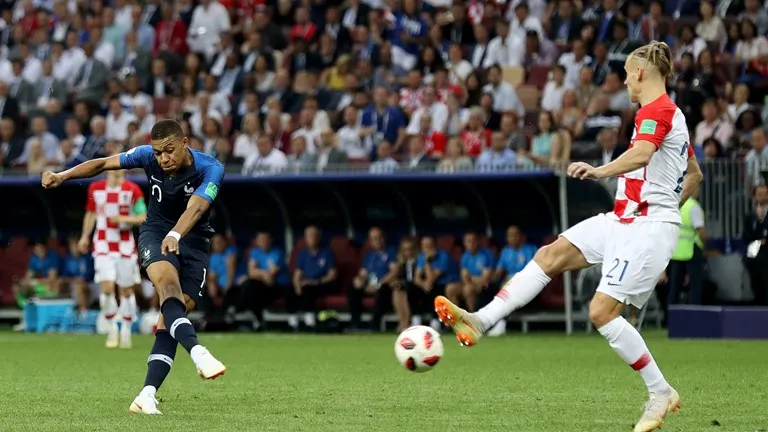 Incident la meciul din finala Cupei Mondiale. Cine sunt cei care au intrat pe teren