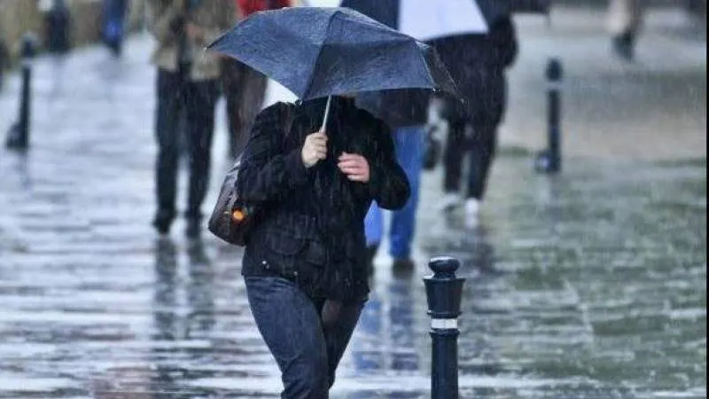 Cod galben de instabilitate atmosferică pentru 25 de judeţe, până la ora 21:00