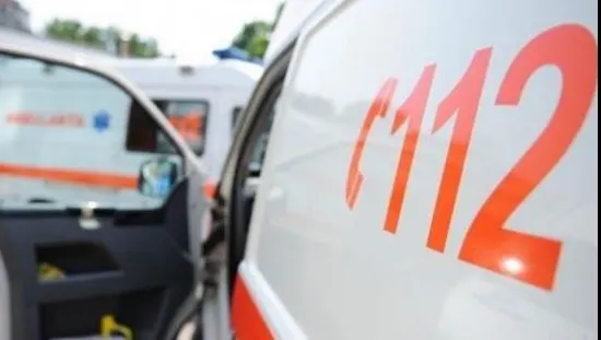 Un bărbat a fost lăsat să moară în fața spitalului. Medicul a refuzat să traverseze să-l ajute