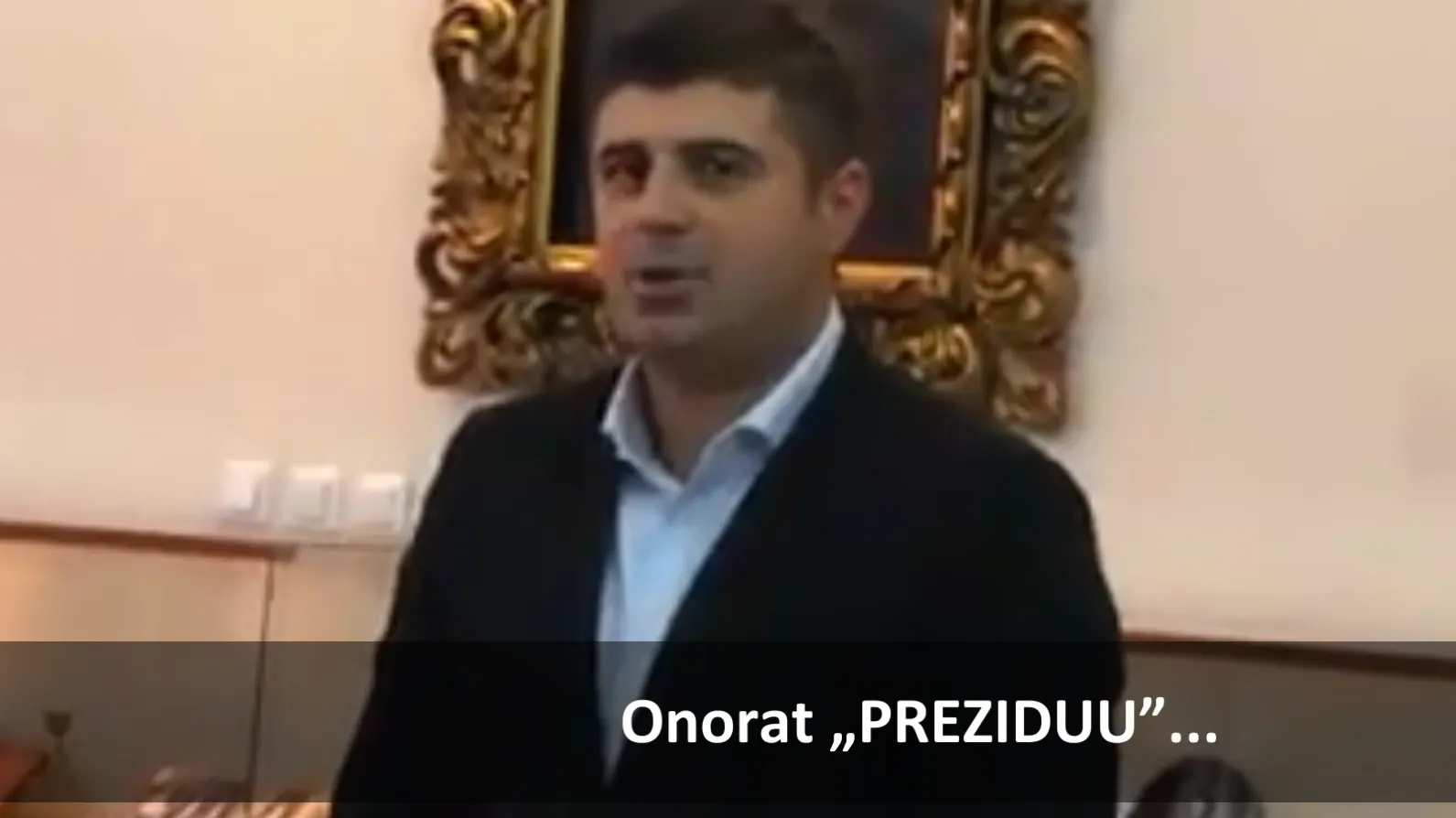 VIDEO: Viceprimarul Focșaniului chinuie limba română la un eveniment dedicat cărții