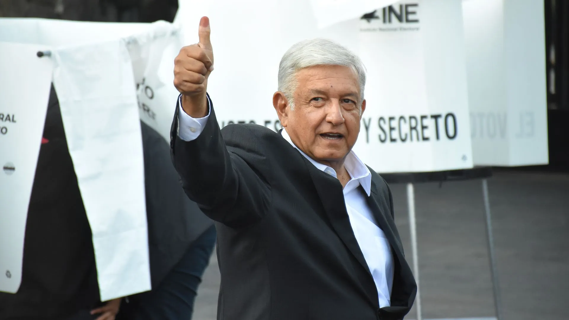 Preşedintele nou ales al Mexicului îi propune lui Donald Trump 'să reducă migraţia'