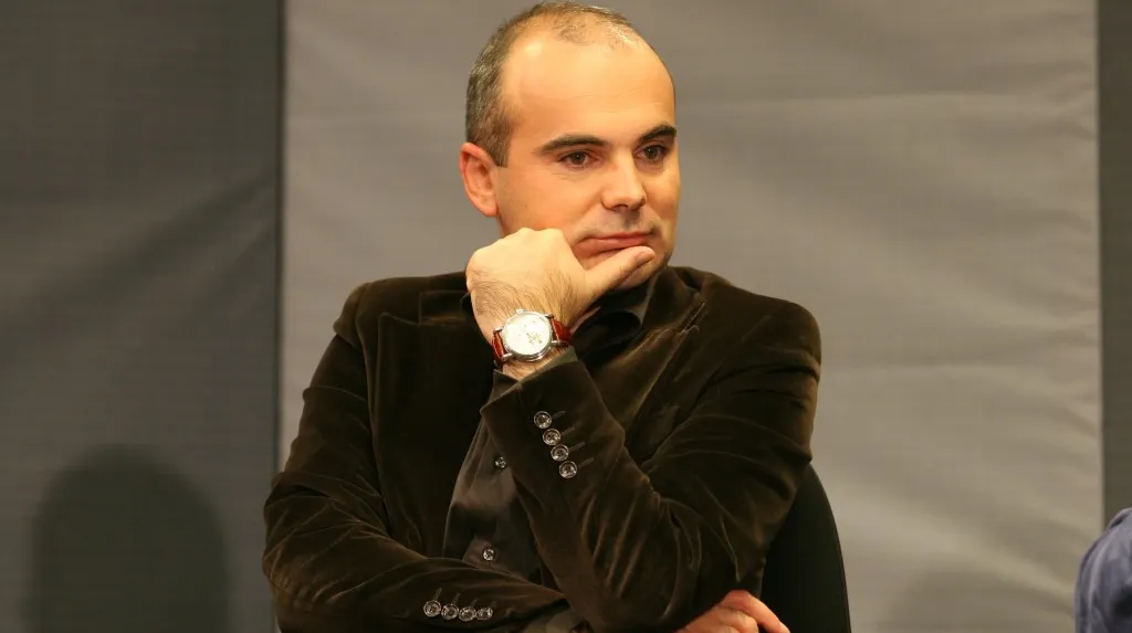 Rareş Bogdan, anunţ uluitor în plin scandal al plăcuţelor anti-PSD