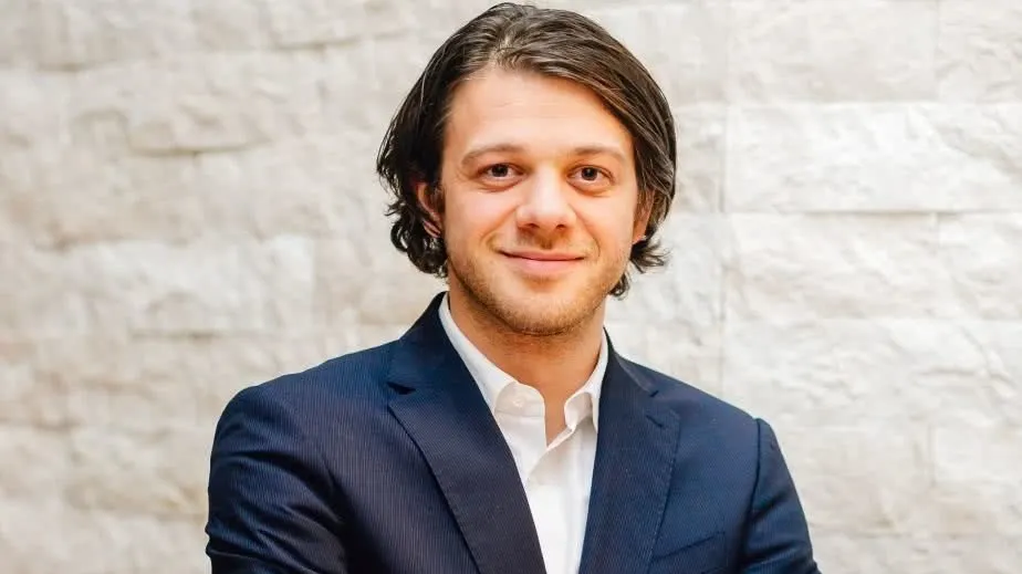 Primul interviu cu milionarul care va prelua 40% din acțiunile Rapidului. Cine este Victor Angelescu