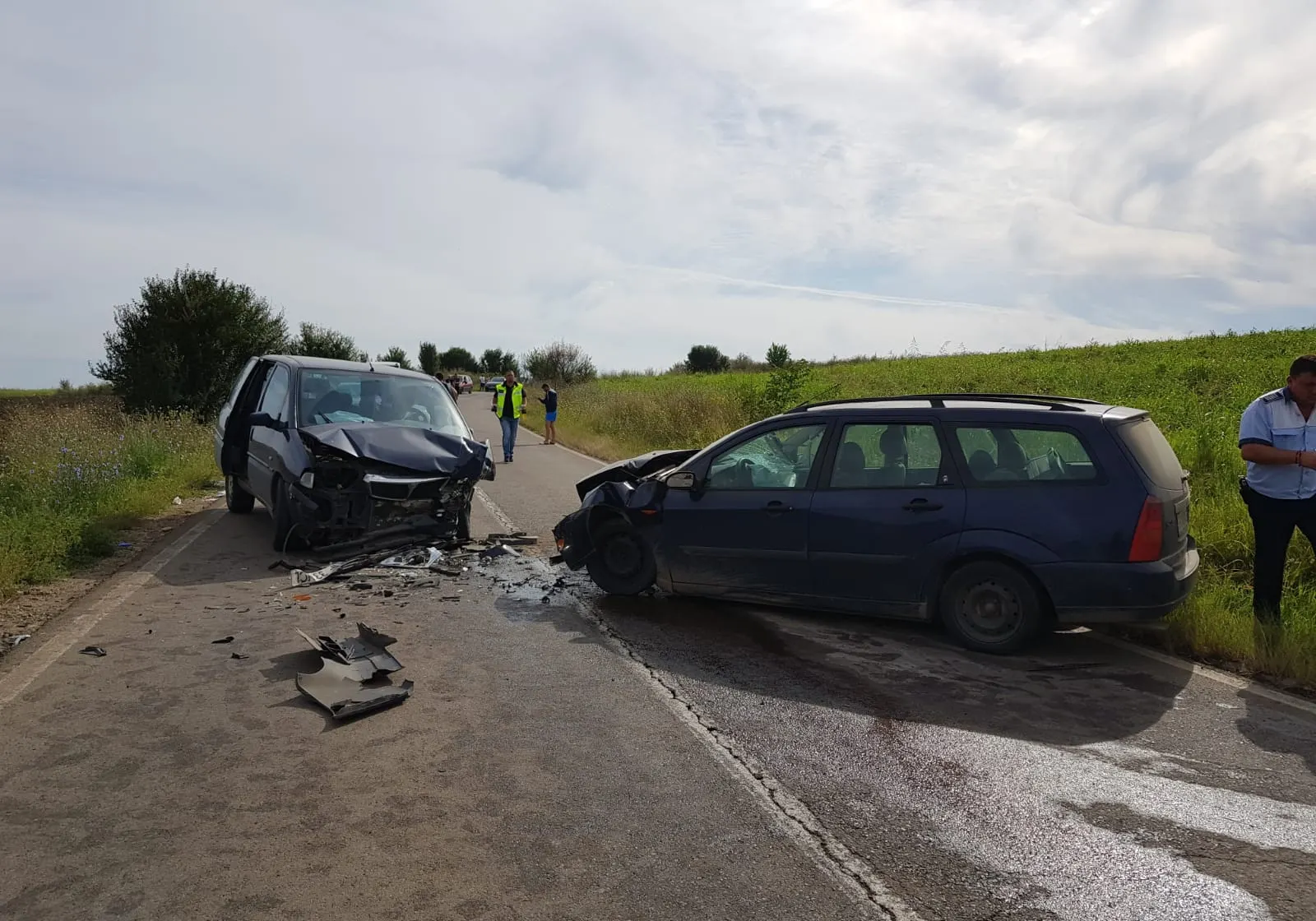 Accident grav în judeţul Giurgiu, cinci persoane au fost rănite