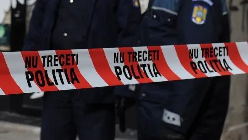 O fetiţă de 13 ani şi-a înjunghiat bunica cu mai multe lovituri de cuţit