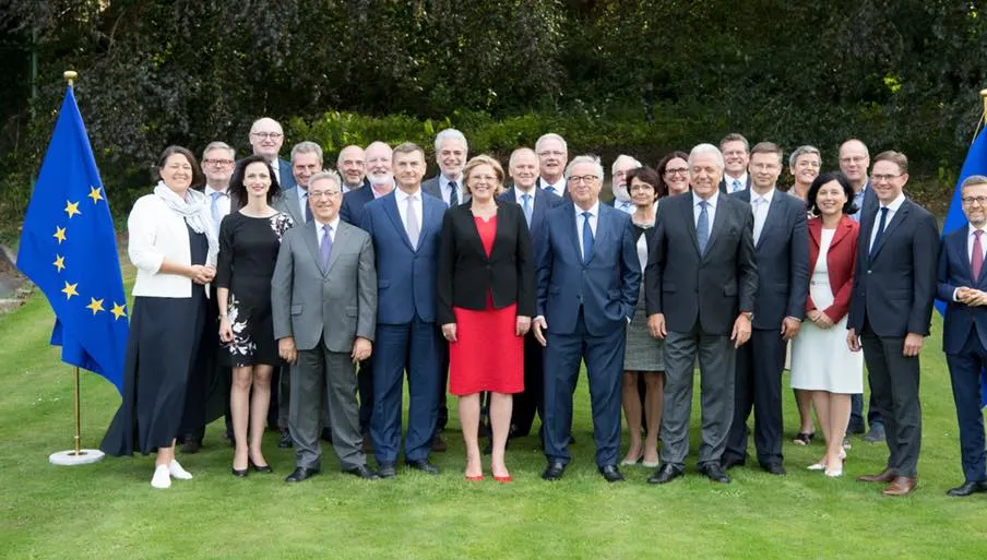 Comisarii europeni, reuniune înainte de discursul şefului CE