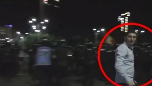 Noul şef al Jandarmeriei, surprins la mitingul disaporei. Ce făcea Sindile în Piaţa Victoriei