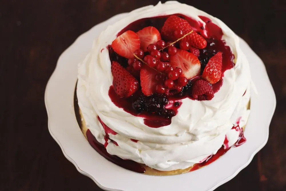 Rafinata prajitură Pavlova, un adevărat deliciu. Reţeta, pas cu pas.