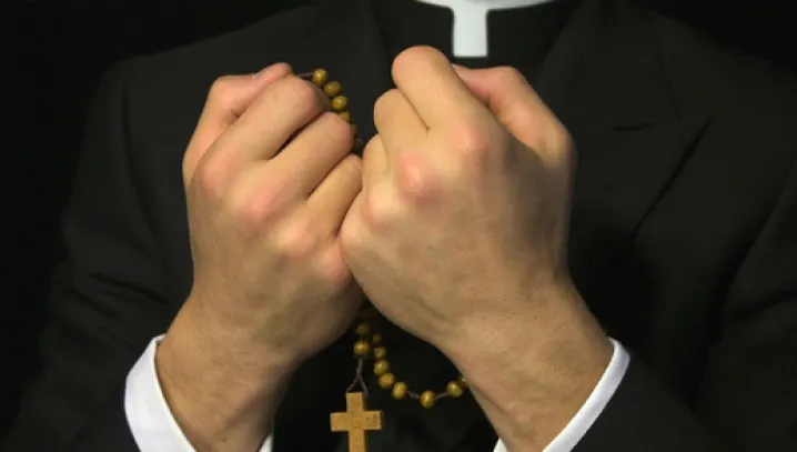 De ce preoţii romano-catolici nu au voie să se însoare