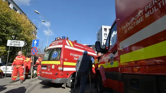 TRAGEDIE cumplită pe drumurile din România: două persoane au murit şi 4 au fost rănite