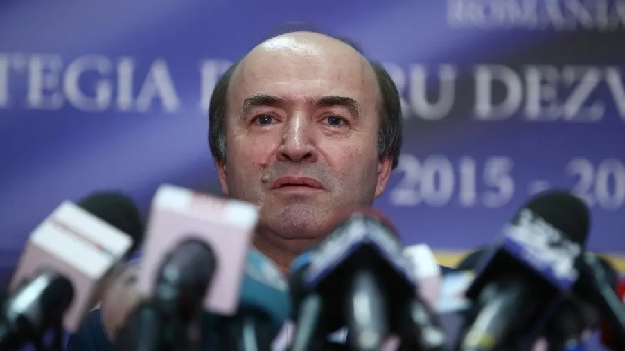 Dan Vasile Mihale: Tudorel Toader îl ţine în şah pe Dragnea
