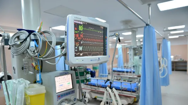 ATENŢIE. Afecţiunea verii care te poate trimite cu copilul la urgenţă