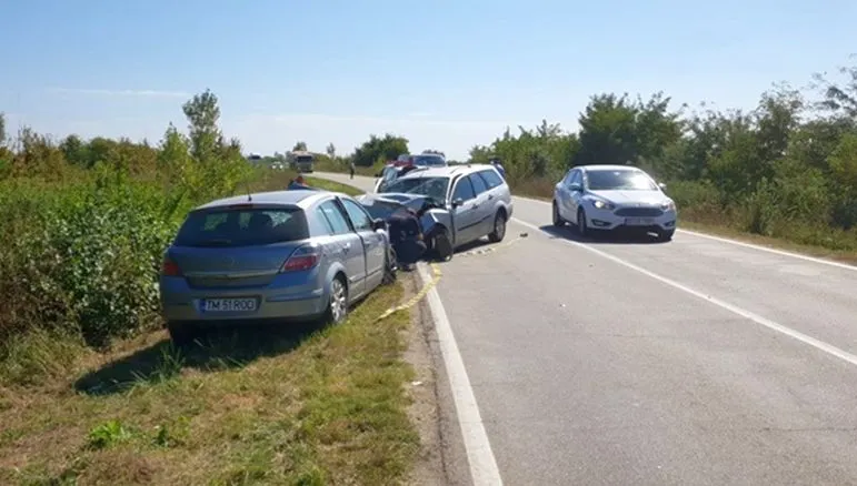 Accident violent pe șoseaua Timișoara-Buziaș, o femeie a murit