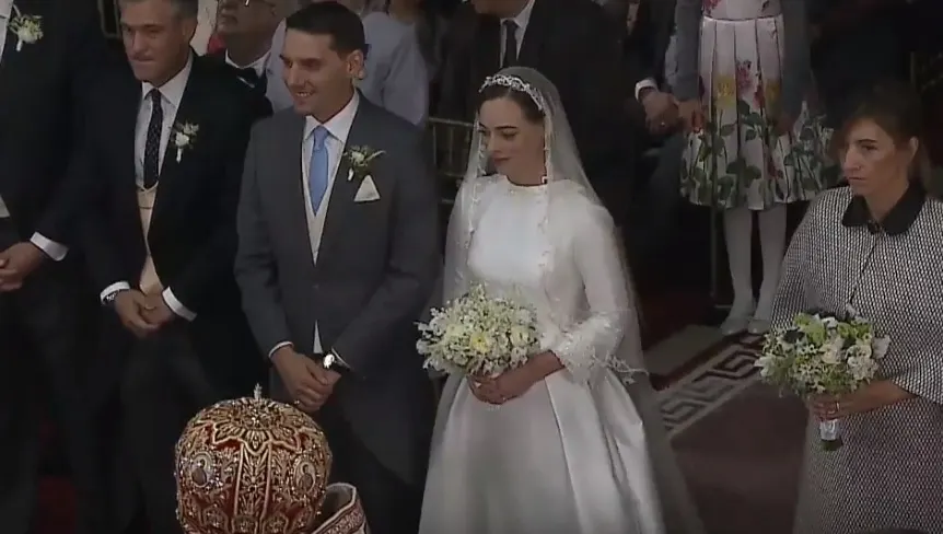 Nicolae, nepotul regelui Mihai, s-a căsătorit cu Alina Binder. Mii de oameni au aplaudat cuplul