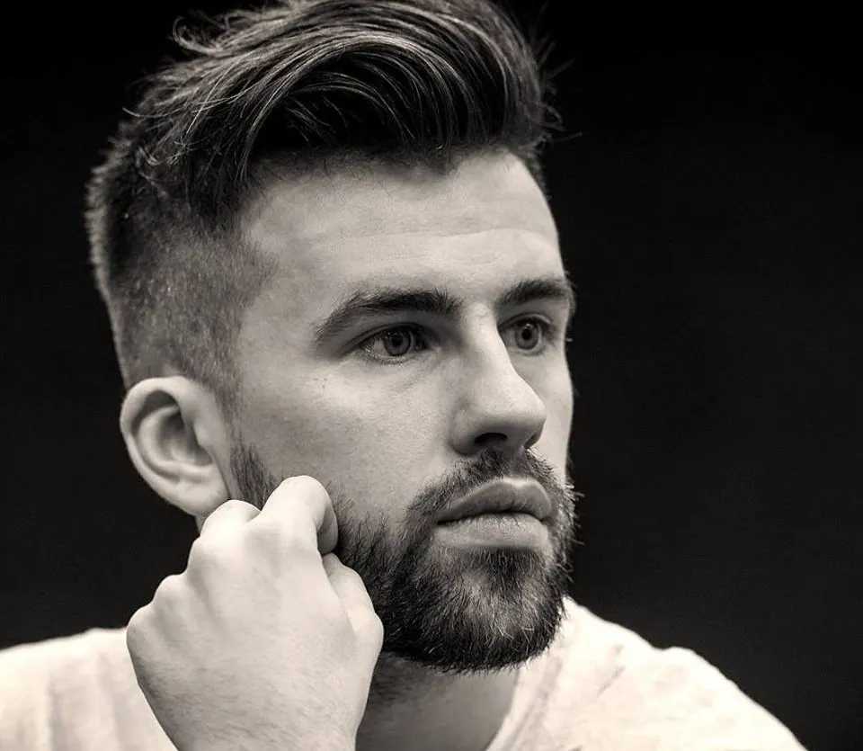 Cântărețul Florin Ristei, reținut de jandarmi