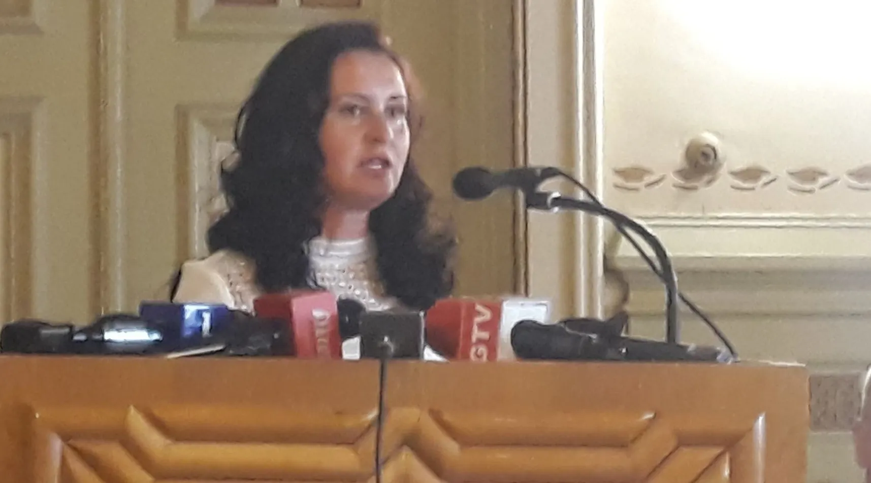 Intotero sare în apărarea Diasporei: Cine jignește românii de peste hotare să se informeze mai bine