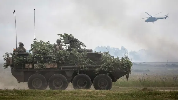 Zeci de mii de militari NATO, blindate și avioane s-au pus în mișcare. Mesaj pentru Rusia