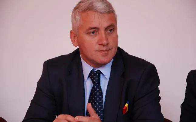 Primarii din Dâmboviţa, scut în jurul lui Adrian Ţuţuianu: "Să înceteze atacul"