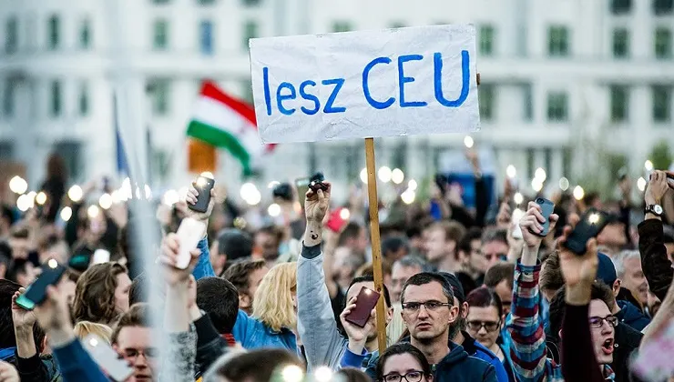 Mii de oameni la Budapesta, pentru un nou protest împotriva lui Viktor Orban
