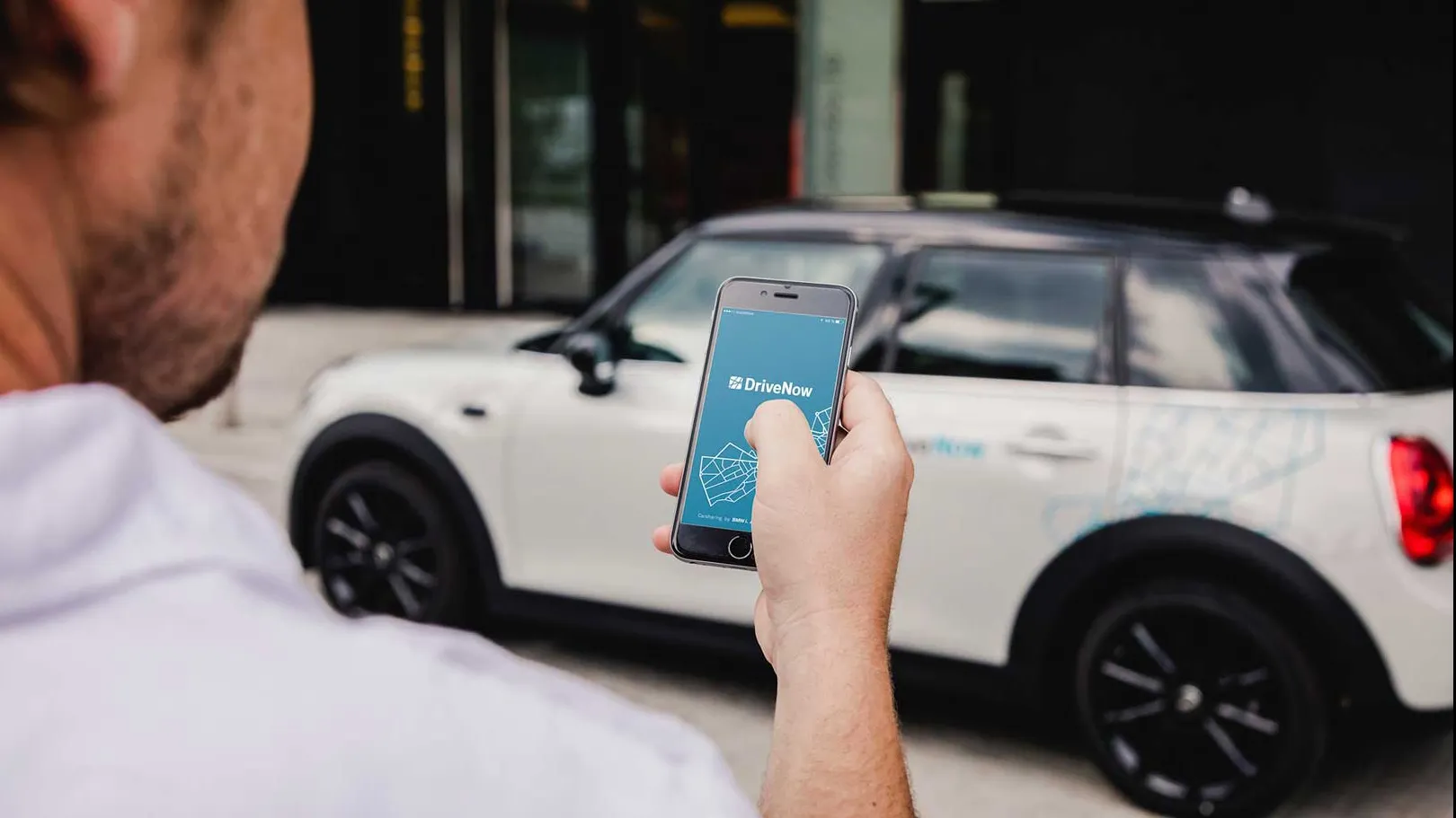 A fost respins proiectul de "car sharing" propus de Firea pentru șoferii din București