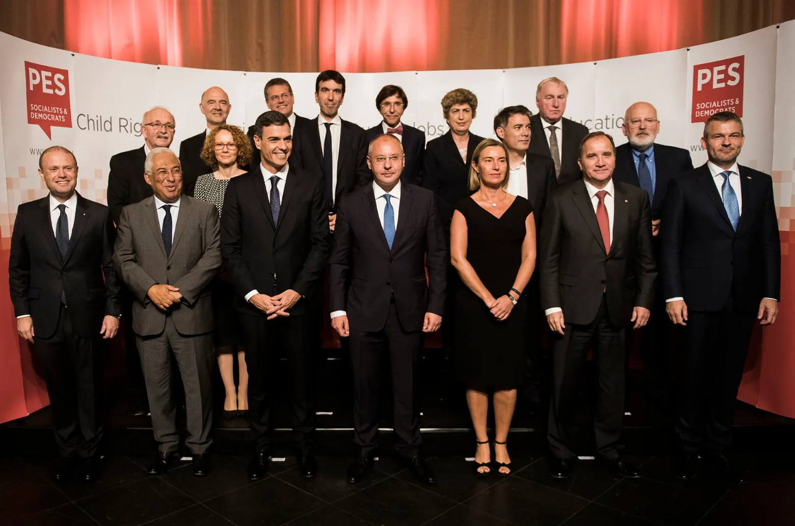 Niciun lider PSD la summit-ul socialiştilor europeni. Care ar fi explicaţia 