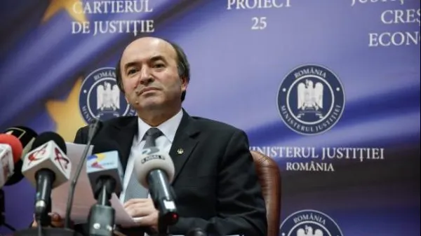 Toader l-a evaluat pe Augustin Lazăr şi anul trecut. Ce spunea ministrul Justiţiei în raport 
